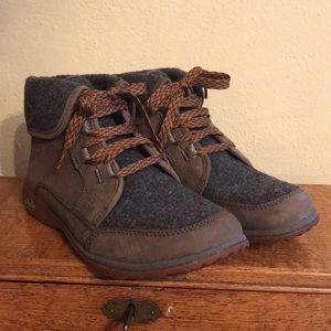 Chaco women’s boots